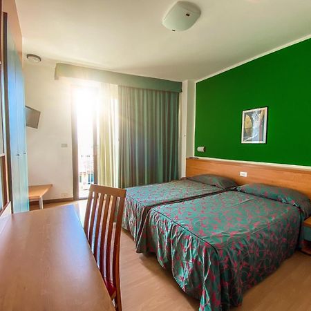 Hotel Fenix Cavallino-Treporti Bagian luar foto