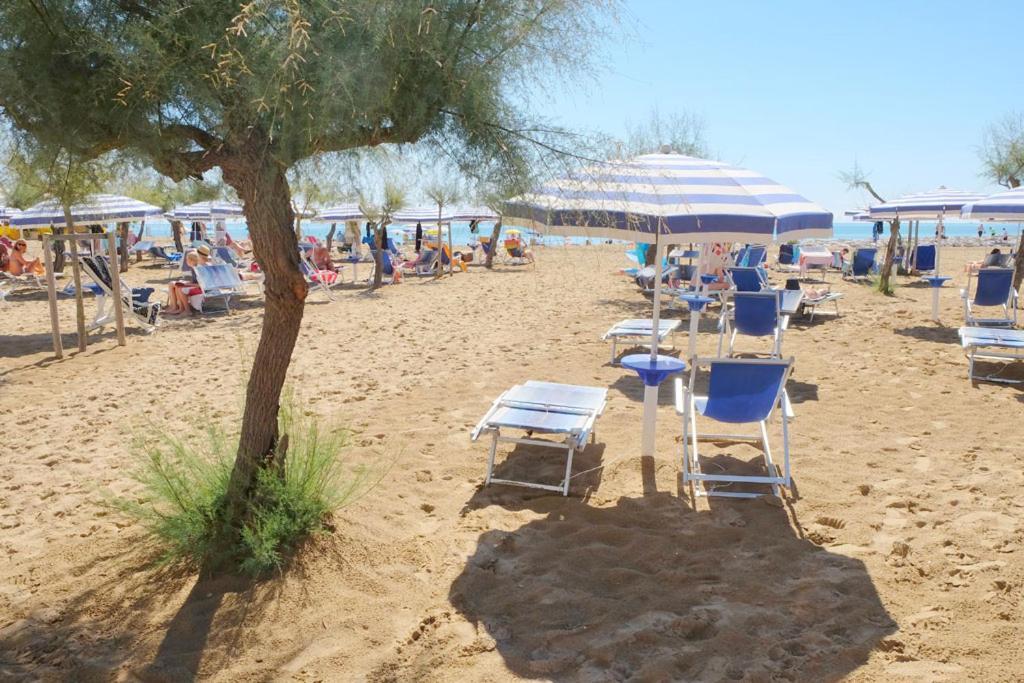 Hotel Fenix Cavallino-Treporti Bagian luar foto